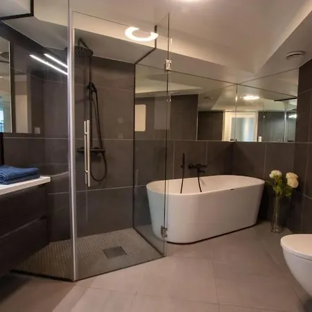 Luxury Facilities For Families L Near Attractions L Free Garage * Tromso